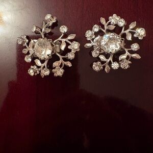 Elegant Vintage Silver Floral Crystal Clip Earrings